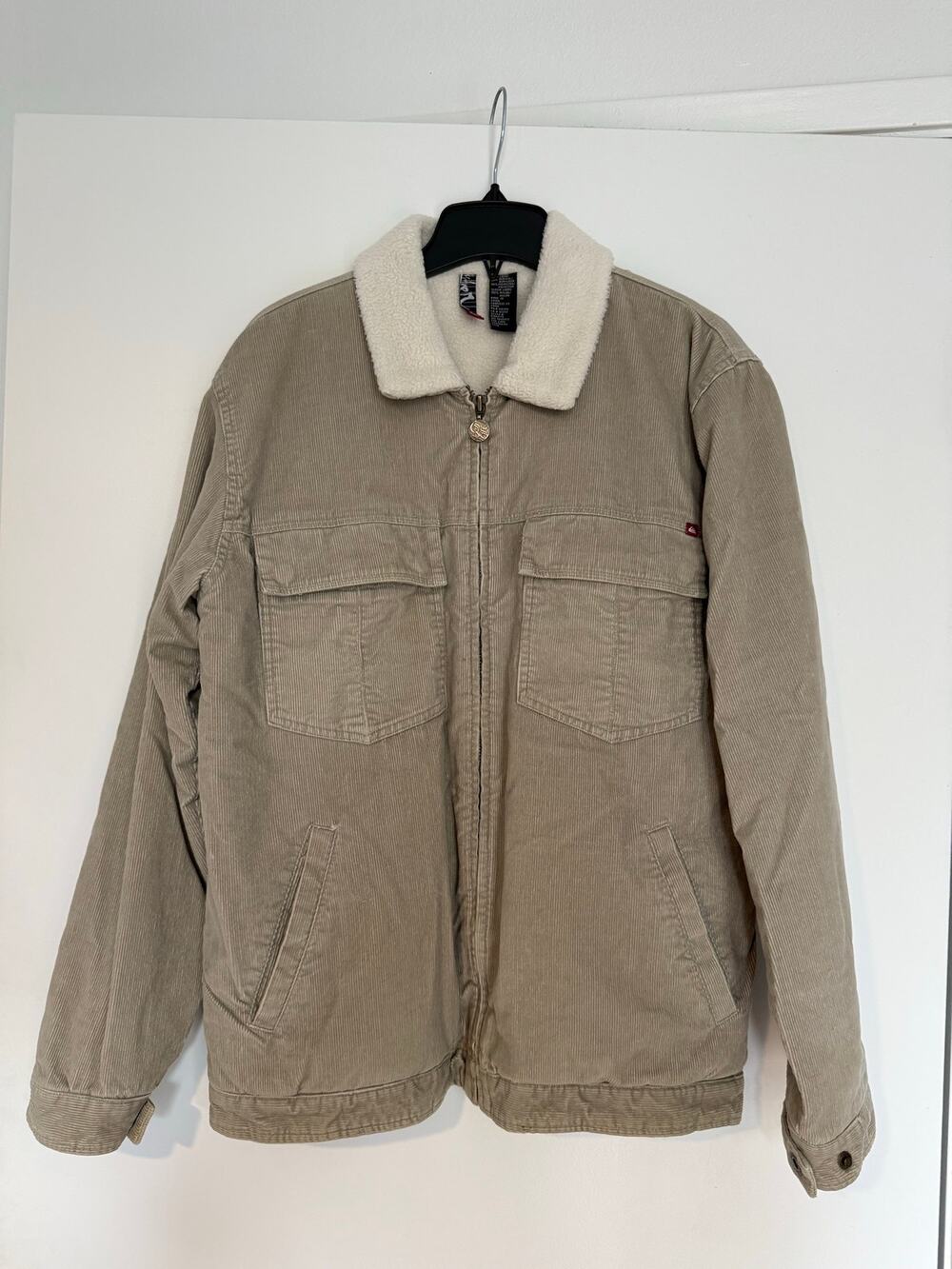 Retro Quiksilver Men’s Medium Beige Corduroy Sherpa Lined Trucker Jacket